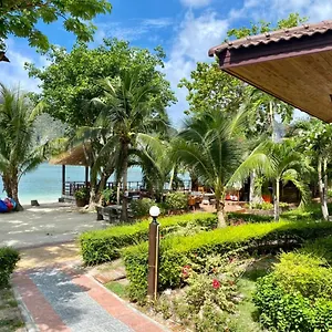 3* אתר נופש Phi Phi Villa Resort
